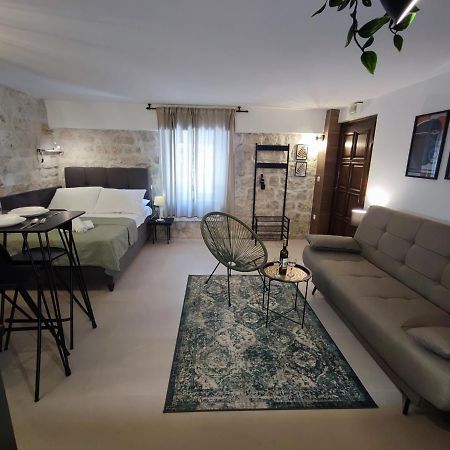 Carol Rooms Trogir Exterior foto