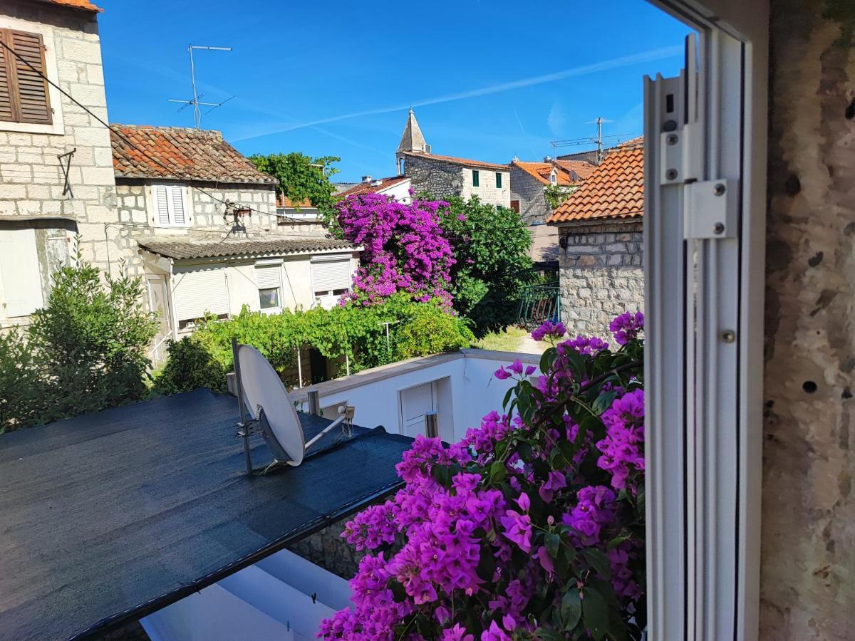 Carol Rooms Trogir Exterior foto