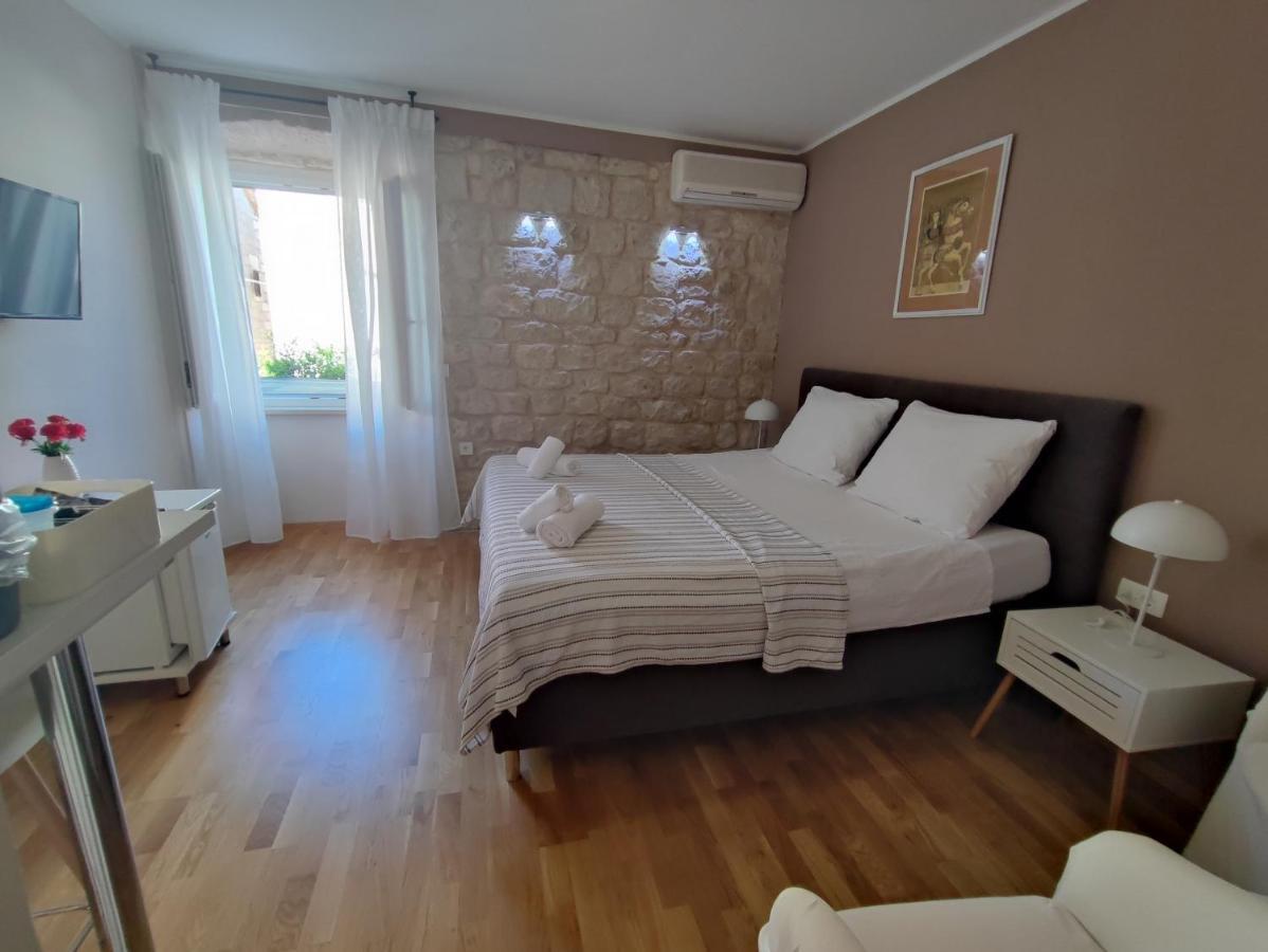 Carol Rooms Trogir Exterior foto