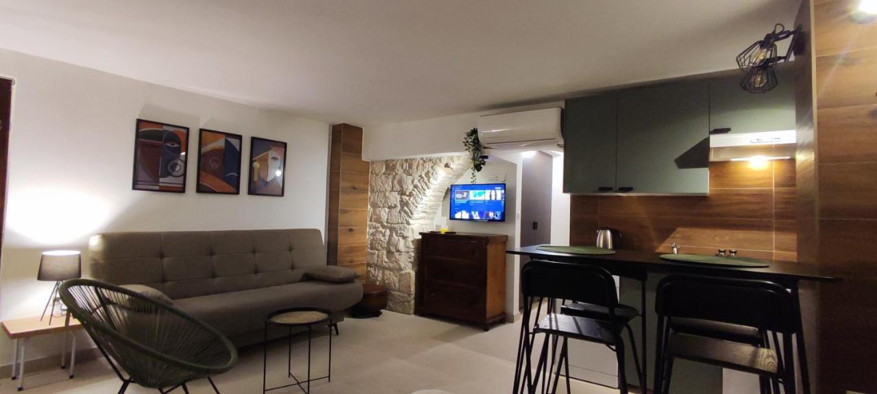 Carol Rooms Trogir Exterior foto