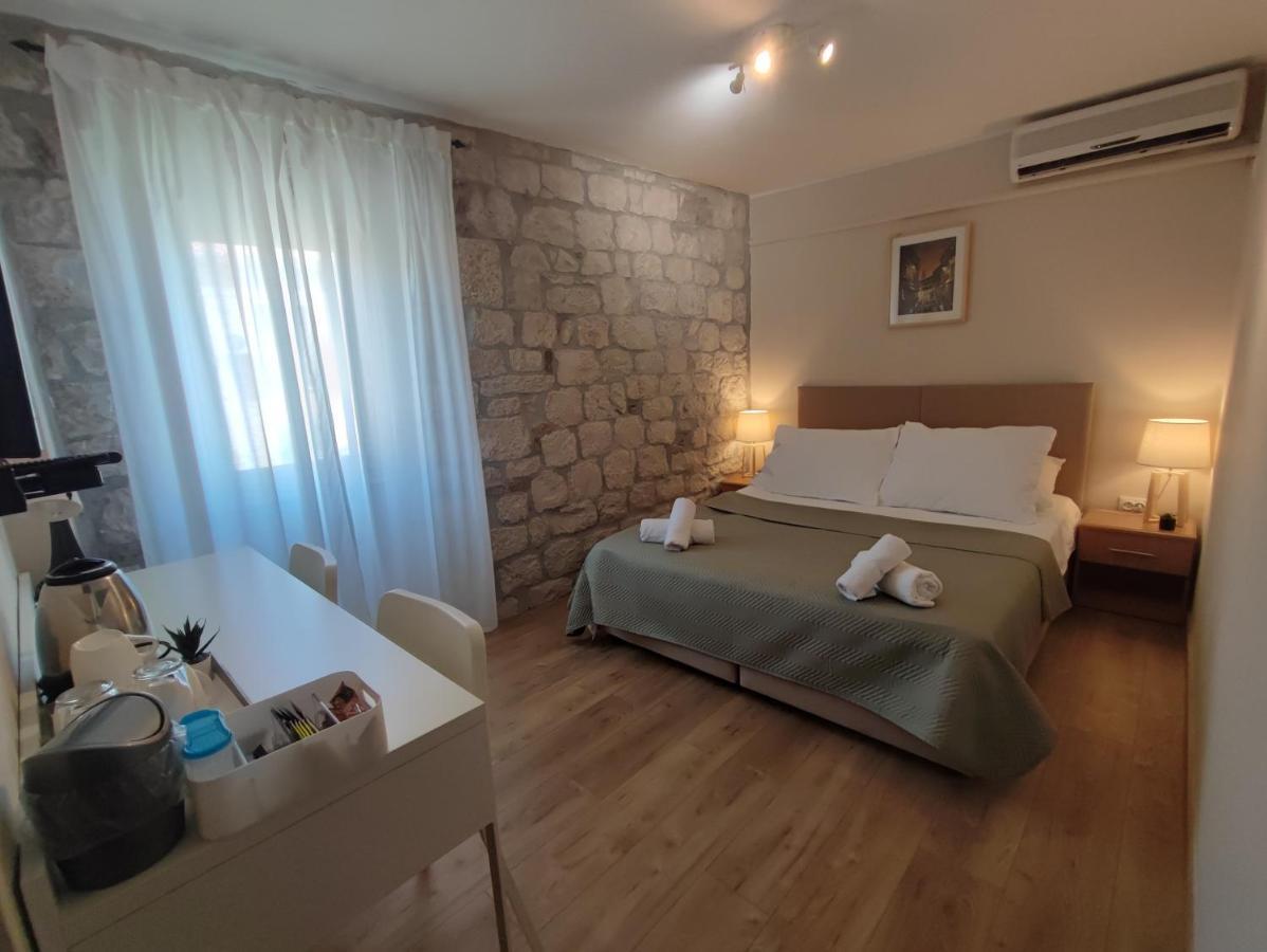 Carol Rooms Trogir Exterior foto