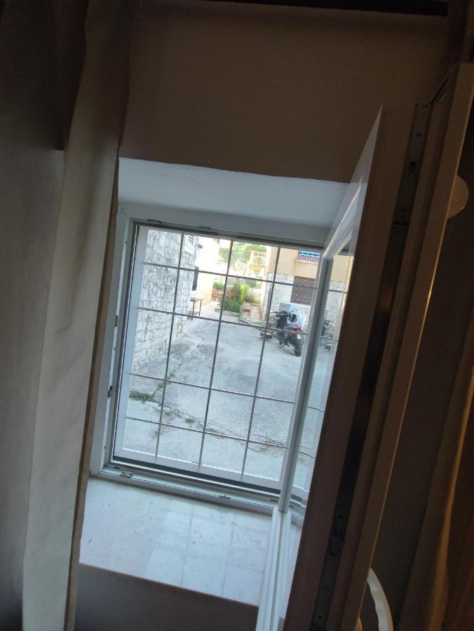 Carol Rooms Trogir Exterior foto