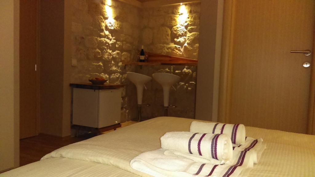Carol Rooms Trogir Exterior foto