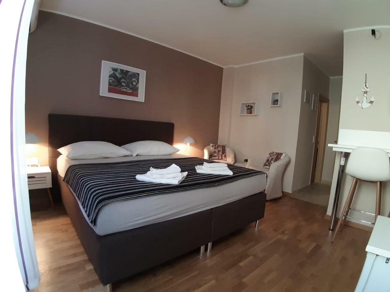 Carol Rooms Trogir Exterior foto